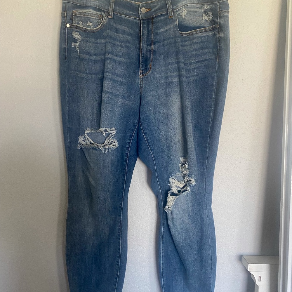 Judy Blue Distressed Slim Fit Jeans